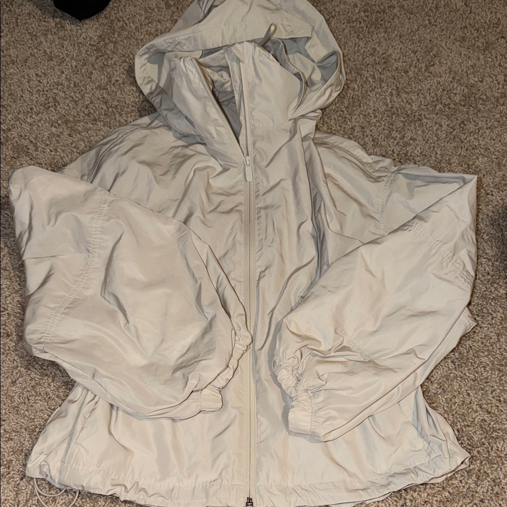 Lululemon lightweight cinch-waist jacket! Size 4 color bone